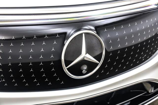 Photo of 2023 Polar White Mercedes-Benz EQS 450