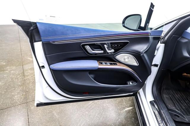 Photo of 2023 Polar White Mercedes-Benz EQS 450