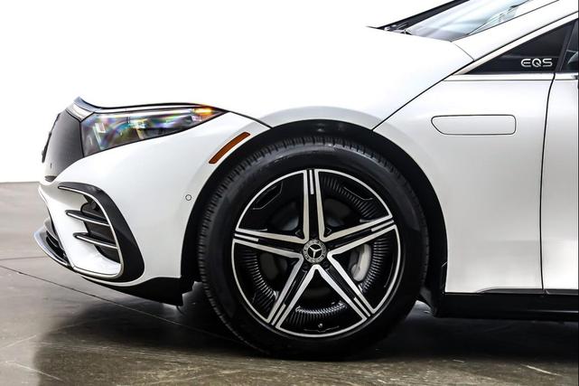 Photo of 2023 Polar White Mercedes-Benz EQS 450