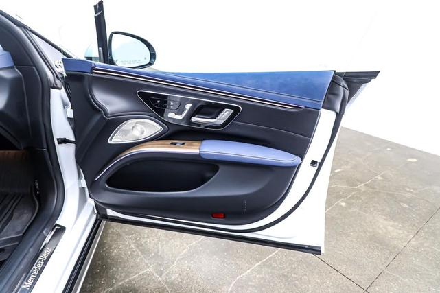 Photo of 2023 Polar White Mercedes-Benz EQS 450