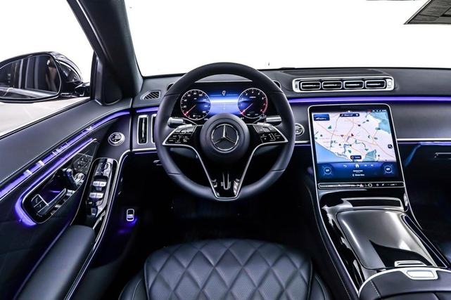 Photo of 2025 Black Mercedes-Benz S-Class