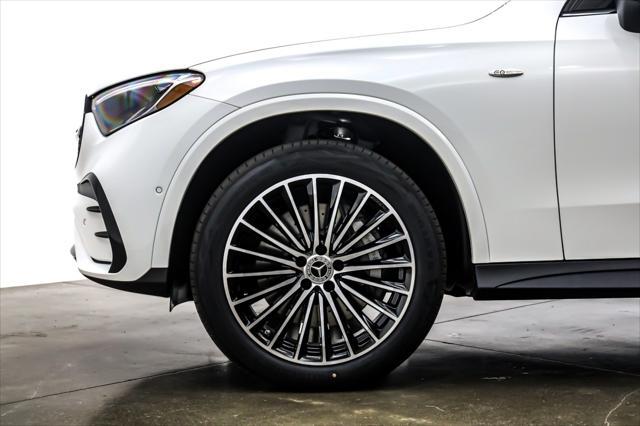 Photo of 2025 Polar White Mercedes-Benz GLC 350e