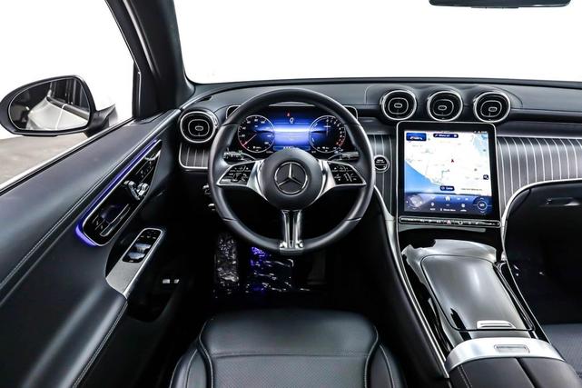 Photo of 2025 Polar White Mercedes-Benz GLC 350e