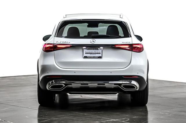 Photo of 2025 Polar White Mercedes-Benz GLC 350e