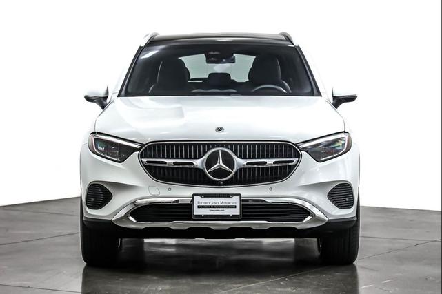 Photo of 2025 Polar White Mercedes-Benz GLC 350e