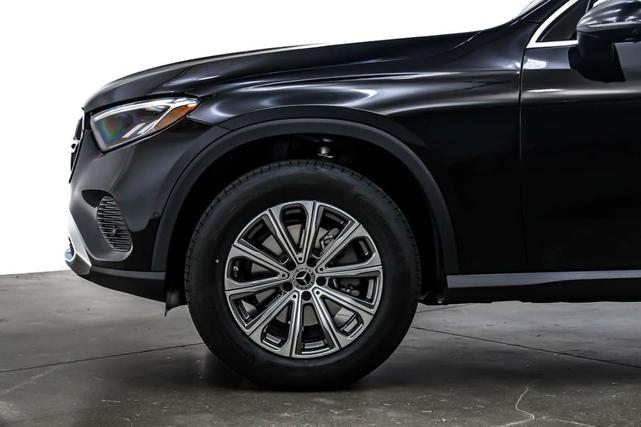 Photo of 2025 Black Mercedes-Benz GLC 300