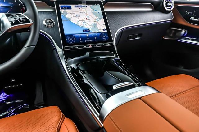 Photo of 2025 Black Mercedes-Benz GLC 300