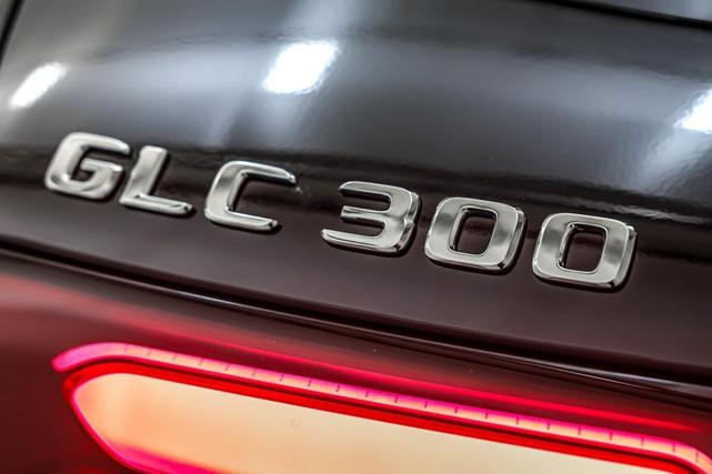 Photo of 2025 Black Mercedes-Benz GLC 300