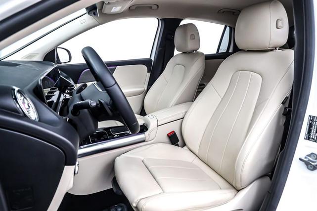 Photo of 2021 Polar White Mercedes-Benz GLA 250