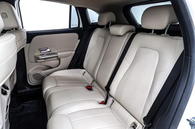 Photo of 2021 Polar White Mercedes-Benz GLA 250