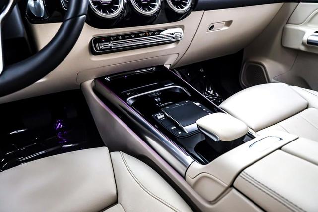 Photo of 2021 Polar White Mercedes-Benz GLA 250