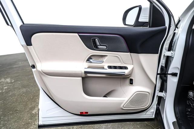 Photo of 2021 Polar White Mercedes-Benz GLA 250