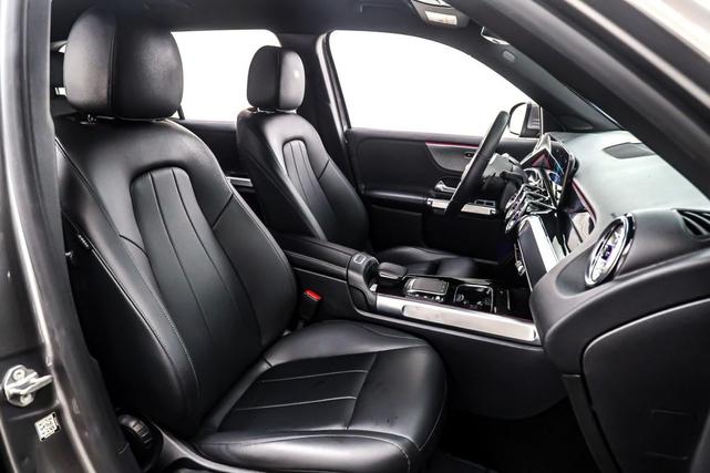 Photo of 2022 Mountain Grey Metallic Mercedes-Benz GLB 250