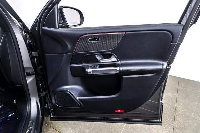 Photo of 2022 Mountain Grey Metallic Mercedes-Benz GLB 250