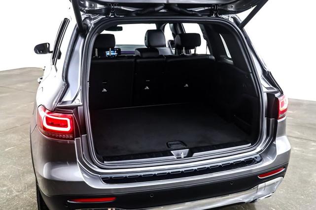 Photo of 2022 Mountain Grey Metallic Mercedes-Benz GLB 250