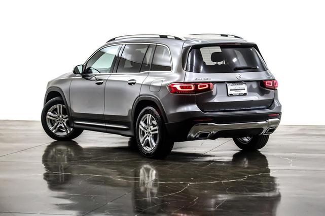 Photo of 2022 Mountain Grey Metallic Mercedes-Benz GLB 250