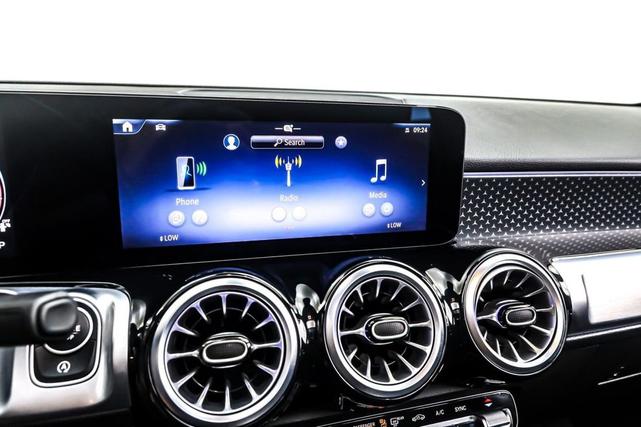 Photo of 2024 Starling Blue Metallic Mercedes-Benz GLB 250