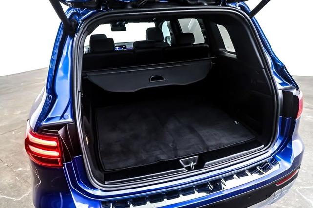 Photo of 2024 Starling Blue Metallic Mercedes-Benz GLB 250