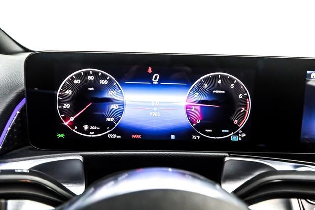 Photo of 2024 Starling Blue Metallic Mercedes-Benz GLB 250