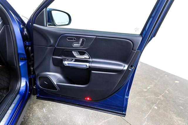 Photo of 2024 Starling Blue Metallic Mercedes-Benz GLB 250
