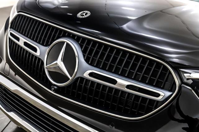 Photo of 2026 Black Mercedes-Benz GLC 300