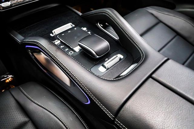 Photo of 2025 Obsidian Black Metallic Mercedes-Benz GLS 450