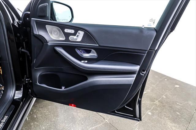 Photo of 2025 Obsidian Black Metallic Mercedes-Benz GLS 450