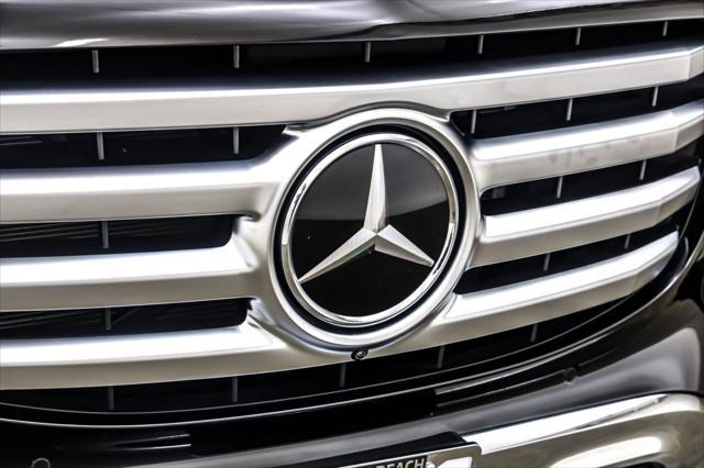 Photo of 2025 Obsidian Black Metallic Mercedes-Benz GLS 450