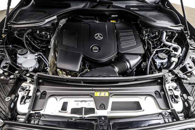 Photo of 2025 Black Mercedes-Benz GLC 300