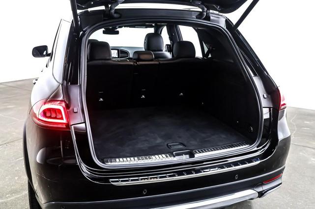 Photo of 2022 Black Mercedes-Benz GLE 350