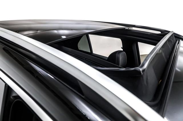 Photo of 2022 Black Mercedes-Benz GLE 350