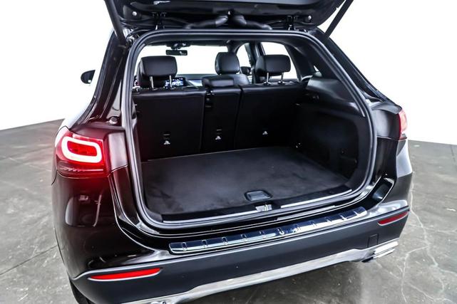Photo of 2023 Night Black Mercedes-Benz GLA 250