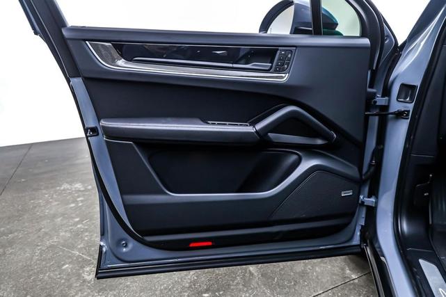 Photo of 2024 Chalk Porsche Cayenne