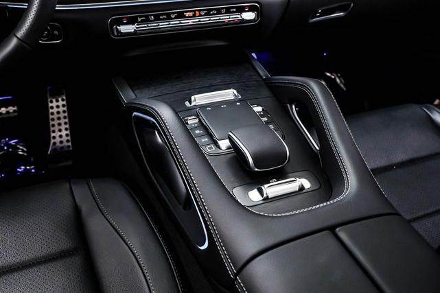 Photo of 2025 Black Mercedes-Benz GLS 450