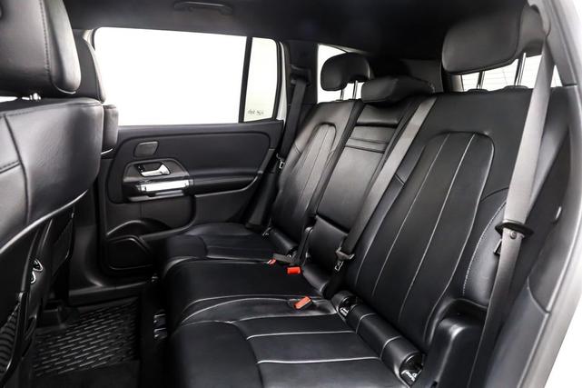 Photo of 2025 Polar White Mercedes-Benz GLB 250