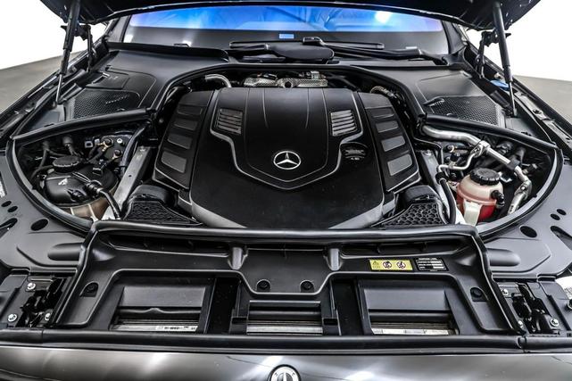 Photo of 2021 Black Mercedes-Benz S-Class