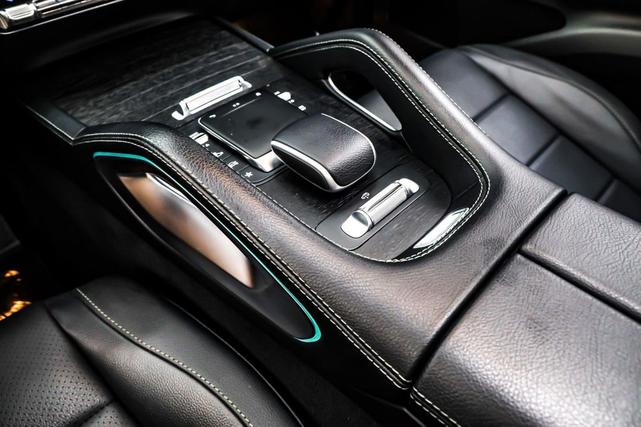 Photo of 2023 Polar White Mercedes-Benz GLS 450