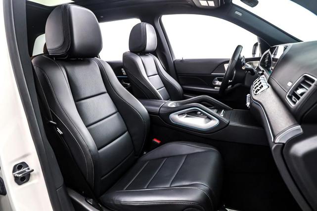 Photo of 2023 Polar White Mercedes-Benz GLS 450