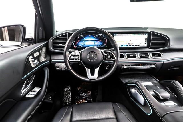 Photo of 2023 Polar White Mercedes-Benz GLS 450
