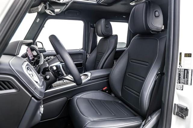 Photo of 2025 MANUFAKTUR Moonlight White Metallic Mercedes-Benz G-Class
