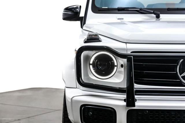Photo of 2025 MANUFAKTUR Moonlight White Metallic Mercedes-Benz G-Class