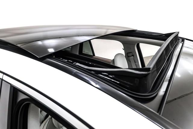 Photo of 2023 Polar White Mercedes-Benz EQE 350