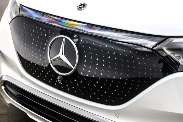 Photo of 2023 Polar White Mercedes-Benz EQE 350