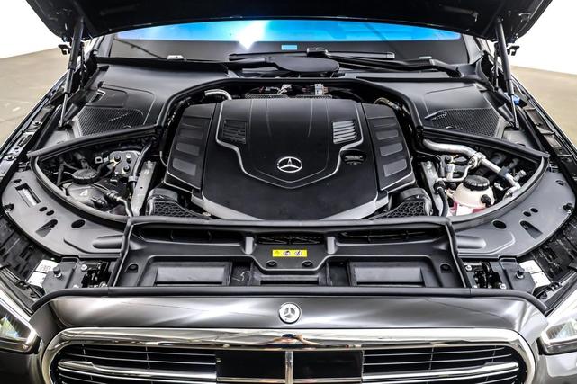 Photo of 2025 Black Mercedes-Benz S-Class