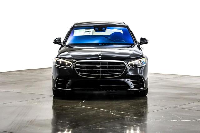 Photo of 2025 Black Mercedes-Benz S-Class