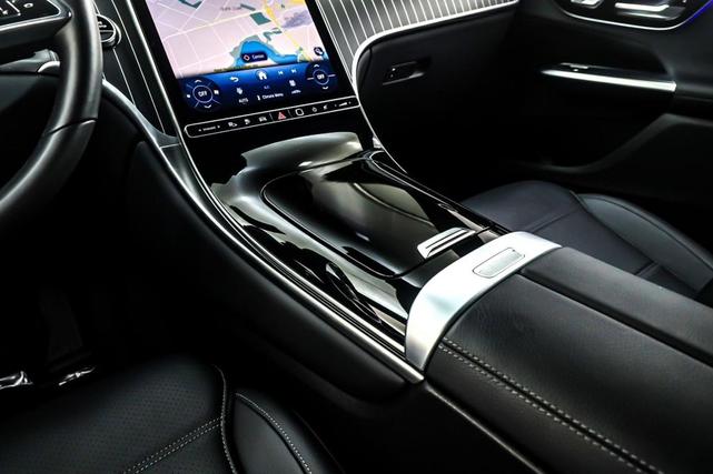Photo of 2025 Black Mercedes-Benz GLC 350e