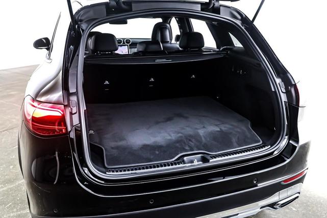 Photo of 2025 Black Mercedes-Benz GLC 350e