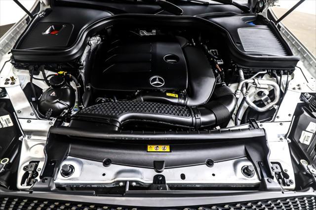 Photo of 2022 Polar White Mercedes-Benz GLC 300