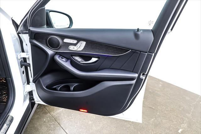Photo of 2022 Polar White Mercedes-Benz GLC 300
