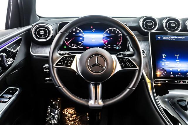 Photo of 2025 Polar White Mercedes-Benz GLC 300